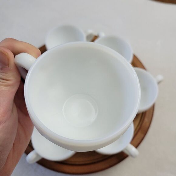 VINTAGE ✨️ Milk Glass Punch Tea Cups (8) - Picture 3 of 7